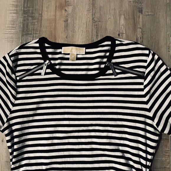 MICHAEL KORS BLACK & WHITE STRIPE SHIRT ❤️💕 - Picture 3 of 7